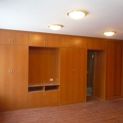 Встроенный шкаф в кабинете